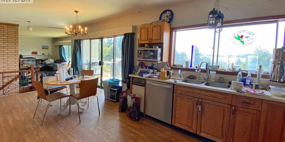 1105 BORDEN STREET Prince Rupert Photo 5 1105 BORDEN STREET Prince Rupert Photo 5